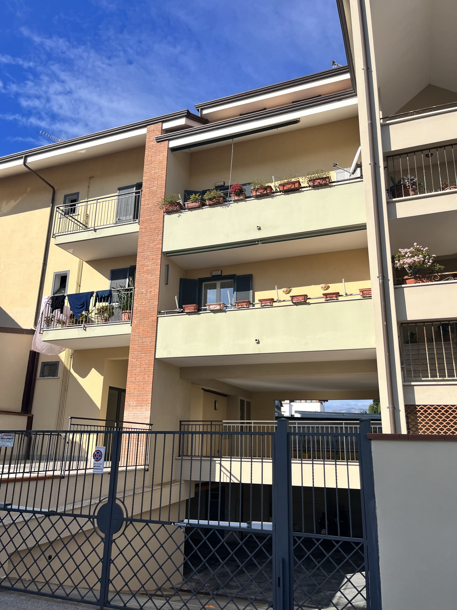 Scauri centro appartamento di recente costruzione